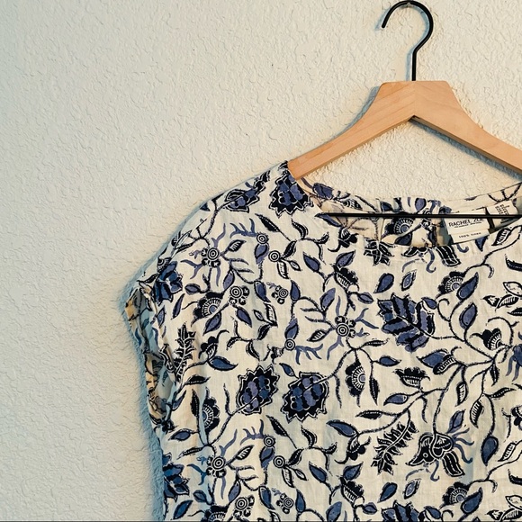 Rachel Zoe Button Back White & Blue Floral Linen Top - Picture 4 of 9